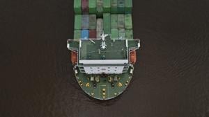 Appeals court rejects Trump's tariffs, but leaves them in place