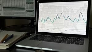 Illinois quick hits: WARN report layoffs total 1,689; Powerball winners in Rochelle and Colona