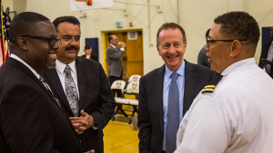 Former Los Angeles schools chief runs against city's mayor