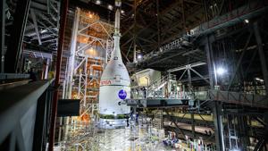 NASA plans to build $20 billion base on the Moon