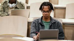 Age checks, algorithm regulations proposed to shield Illinois kids online