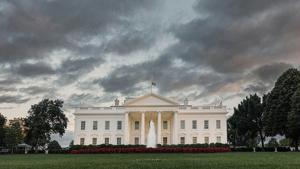 Shooting outside White House leaves one dead, one injured