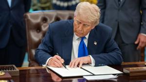 Renewed call for Trump to pardon Texas Republican political consultant