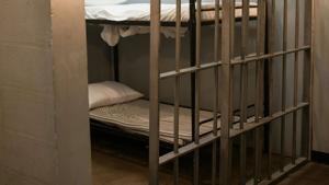 Gubernatorial candidate calls for leadership overhaul, prison reforms