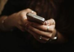 'Glaring failure:' Lawmaker accuses Meta of failing to make AI chatbots kid-safe