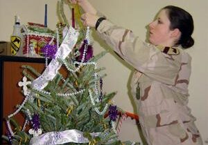 Marine's mother takes on troop transport duties for family visits Marine's mother takes on troop transport duties for family visits