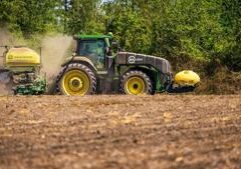 John Deere agrees to 10-year right-to-repair settlement