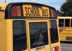 Illinois Quick Hits: Teachers union says CPS to bus students to rally