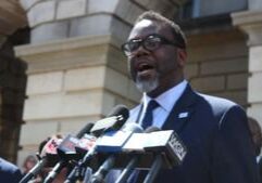 Chicago mayor refuses to sign or veto budget at 'not a campaign event'