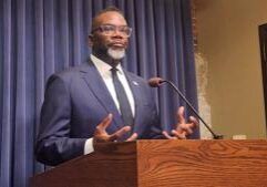 Chicago council, 'starting to legislate,' sends $16.7 billion budget to mayor