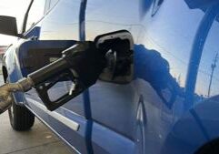 Illinois Quick Hits: Fuel price drops below $4.25, still higher than in 2025